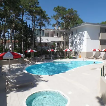 Apartment Spacious Three-bedroom Flat In A New